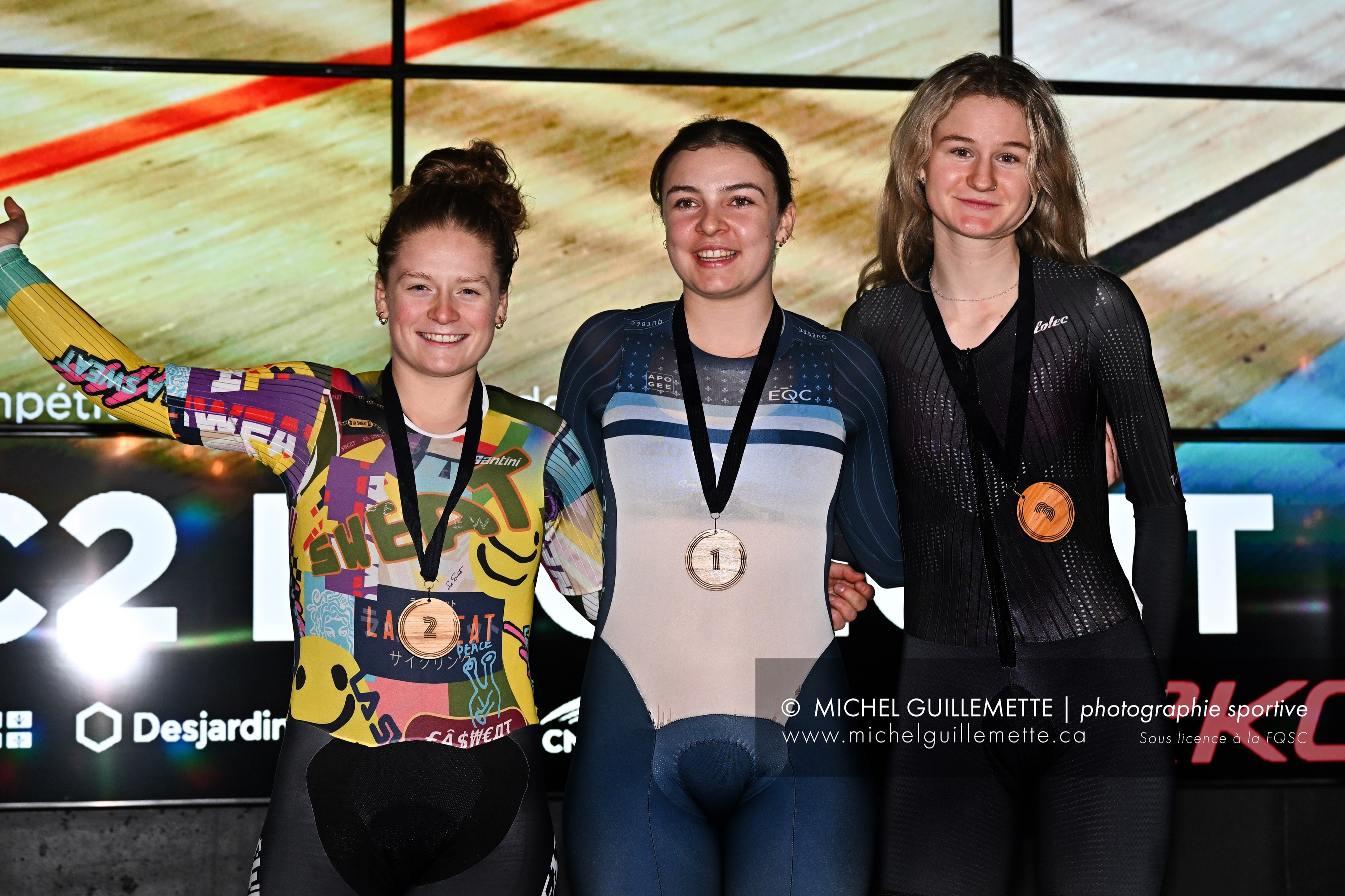 photo Justine Thomas sur le podium à l'omnium