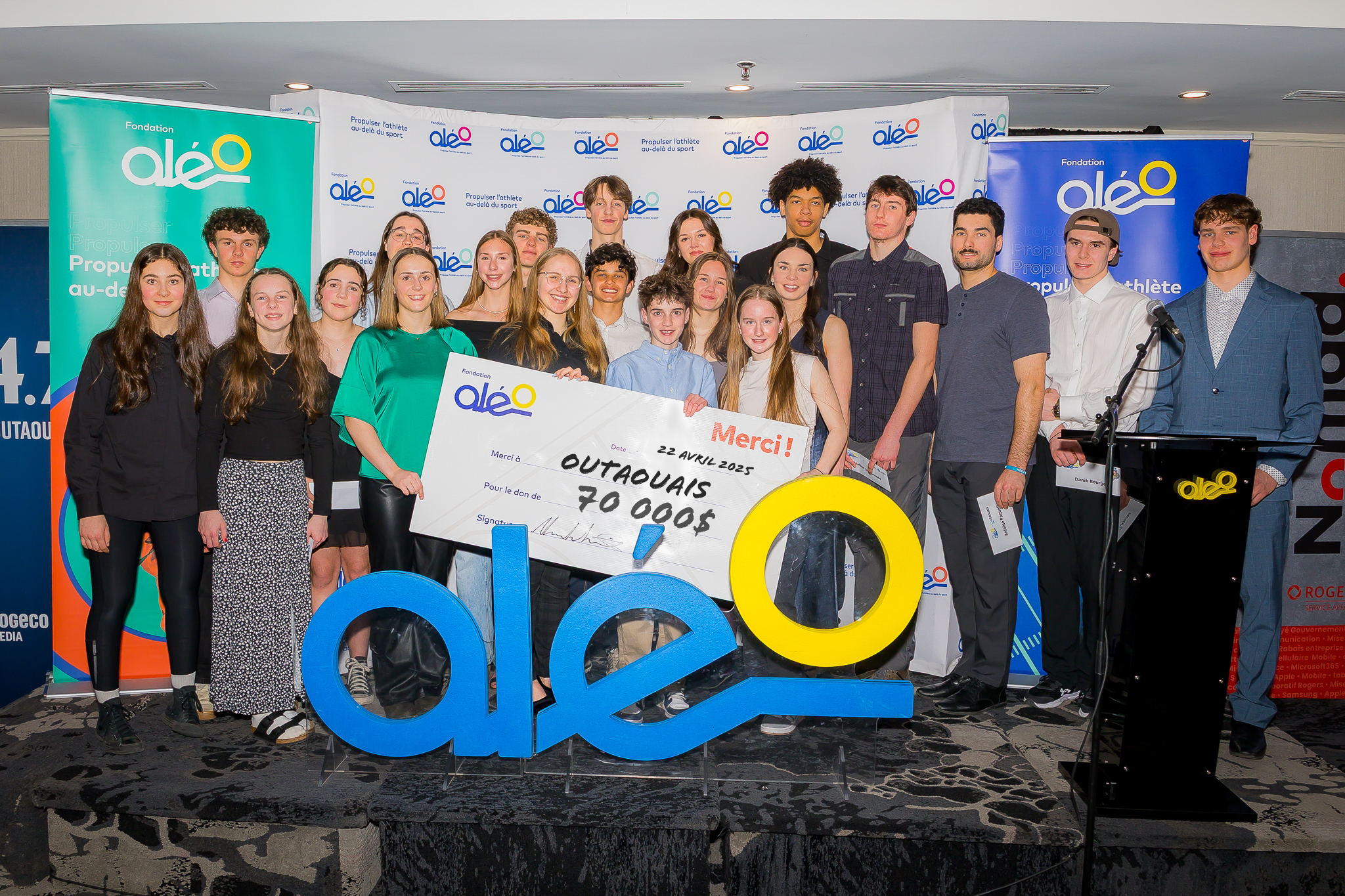 Récipiendaires 2025 de bourses régionales en Outaouais.